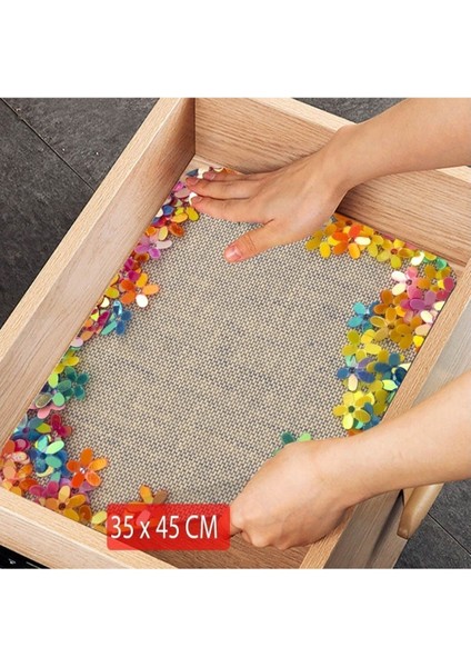 Mavi Pembe Kelebek Desenli Kaydırmaz Raf ve Çekmeceli Dolap Içi Matı