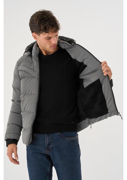 Erkek Gri Su ve Rüzgar Geçirmez Kürklü Çıkartılabilir Kapüşonlu Mont&kaban fırsatları
