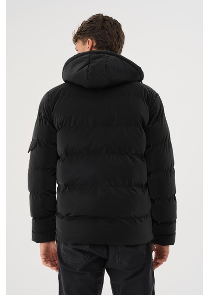 Erkek Siyah Su ve Rüzgar Geçirmez Kürklü Çıkartılabilir Kapüşonlu Mont&kaban indirimleri