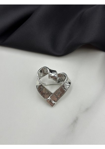 Gümüş Mezura Figürlü Terzi Modacı Tasarım Meslek Broş Yaka Iğnesi fiyatları