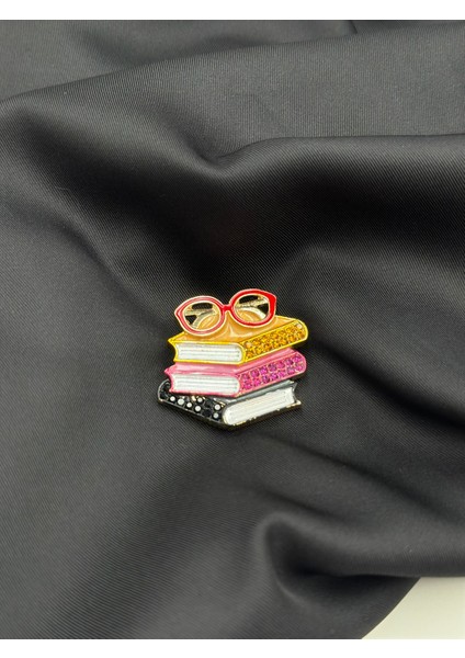 Kitaplar ve Gözlük Figürlü Meslek Broş Yaka Iğnesi fırsatları