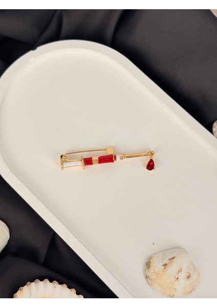 Kırmızı Şırınga Iğne Sağlık Konseptli Hemşire Broş Yaka Iğnesi fiyatları