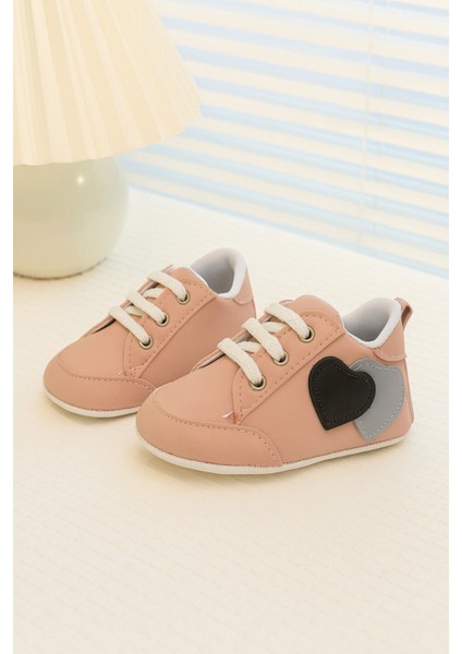 Kız Bebek Spor Ayakkabı – Kalpli Tasarım, Esnek ve Yumuşak modelleri