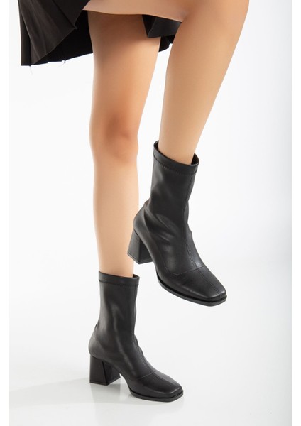 Sandra Streç Bot Siyah