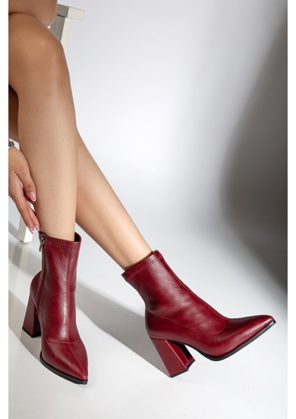 Hera Topuklu Sivri Burun Bot