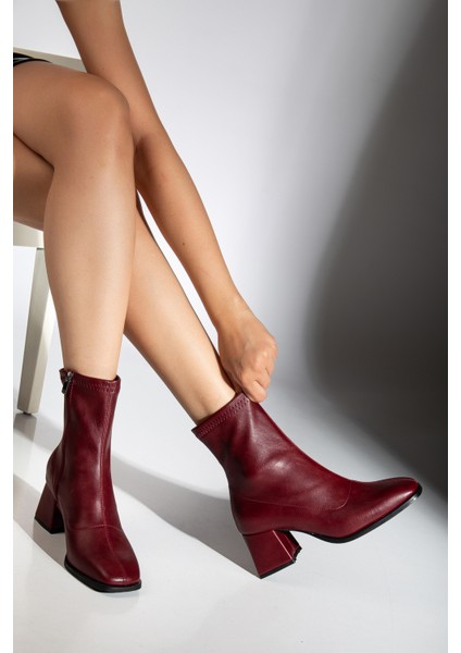 Hera Topuklu Sivri Burun Bot fırsatları