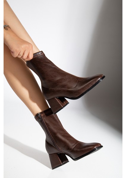 Sandra Streç Bot Siyah