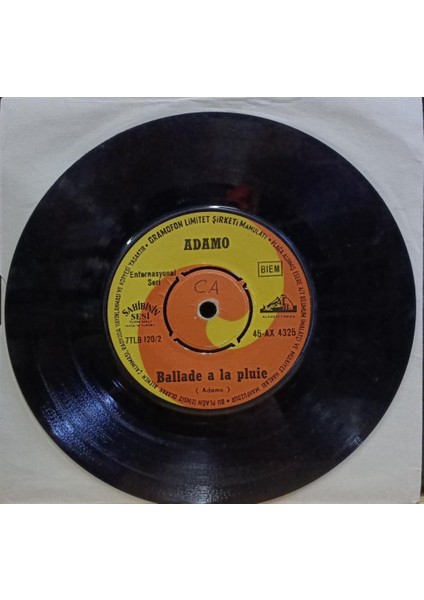 Adamo – Her Yerde Kar Var (Tombe La Neige) / Ballade A La Pluie 45'lik fiyatları