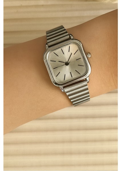 Minimal Kare Metal Gümüş Kadın Kol Saati