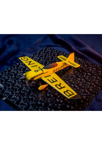 Mxs-R Breitling Uçak Model Kiti – Akrobasi Tutkunlarına Özel!