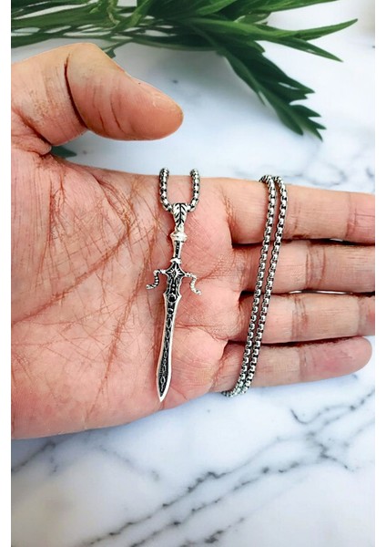 Gümüş Kaplama Krom-Çelik Erkek Kolyesi Efsane Attila'nın Kılıcı Madalyon Kılıç