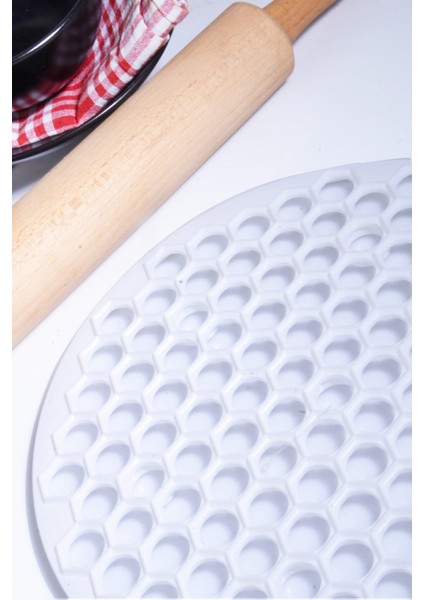 Pratik Mantı Yapma Aparatı - Mantı Hamur Kesme Aparatı Mantı Kalıbı 32 cm