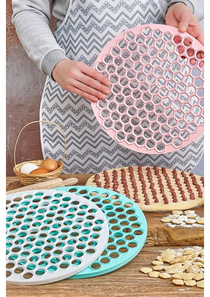 Pratik Mantı Yapma Aparatı - Mantı Hamur Kesme Aparatı Mantı Kalıbı 32 cm fiyatları