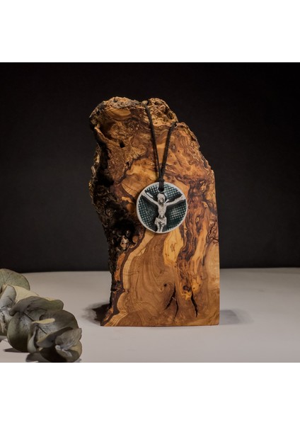 Isa Figürlü Seramik Kolye – Stres ve Denge Kolyesi