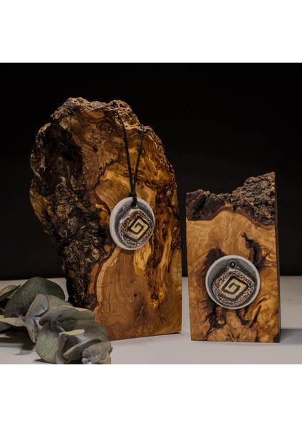 Toprak Spiral Desenli Seramik Kolye – Stres ve Denge Kolyesi fırsatları