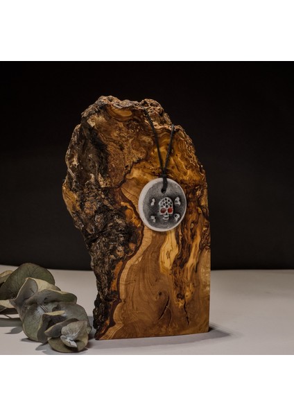 Kurukafa Kabartmalı Seramik Kolye – Stres ve Denge Kolyesi fiyatları