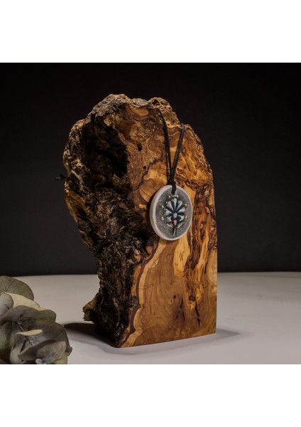 Gece Açan Çiçek Seramik Kolye – Stres ve Denge Kolyesi