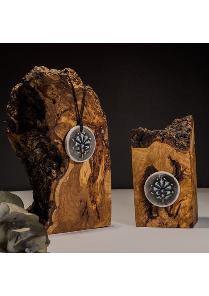 Gece Açan Çiçek Seramik Kolye – Stres ve Denge Kolyesi fırsatları