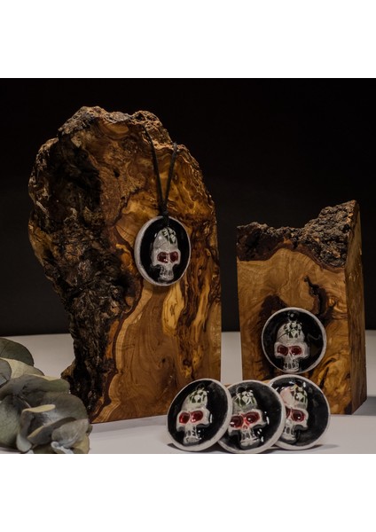 Kafatası Tılsımı Seramik Kolye – Stres ve Denge Kolyesi indirimleri