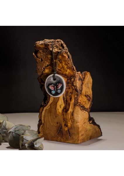 Renkli Kelebek Figürlü Seramik Kolye – Stres ve Denge Kolyesi modelleri