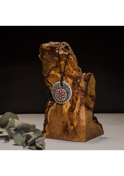 Dantel Güneş Motifli Seramik Kolye – Stres ve Denge Kolyesi modelleri