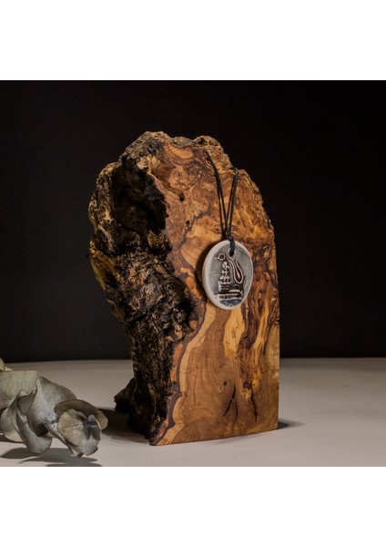 Kız Kulesi ve Lale Desenli Seramik Kolye – Stres ve Denge Kolyesi fırsatları