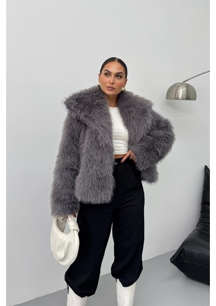 Kadın Kürk Şık Geniş Yaka Astarlı Çıtçıt Düğmeli premium kürk fiyatları