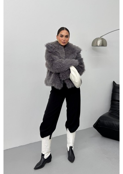 Kadın Kürk Şık Geniş Yaka Astarlı Çıtçıt Düğmeli premium kürk indirimleri