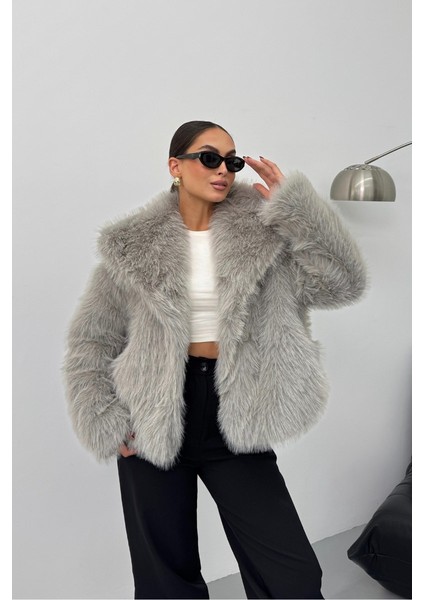 Kadın Kürk Şık Geniş Yaka Astarlı Çıtçıt Düğmeli premium kürk fiyatları