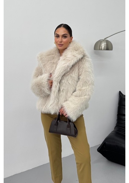 Kadın Kürk Şık Geniş Yaka Astarlı Çıtçıt Düğmeli premium kürk fiyatları