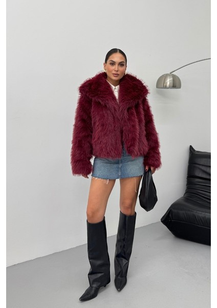 Kadın Kürk Şık Geniş Yaka Astarlı Çıtçıt Düğmeli premium kürk modelleri