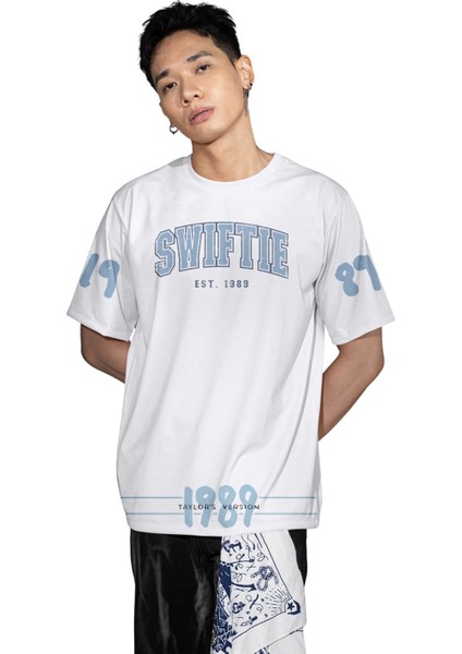 Unisex Swiftie Est. 1989 Kol Baskılı Tişört, Oversize Taylor Swift Temalı Bisiklet Yaka T-Shirt