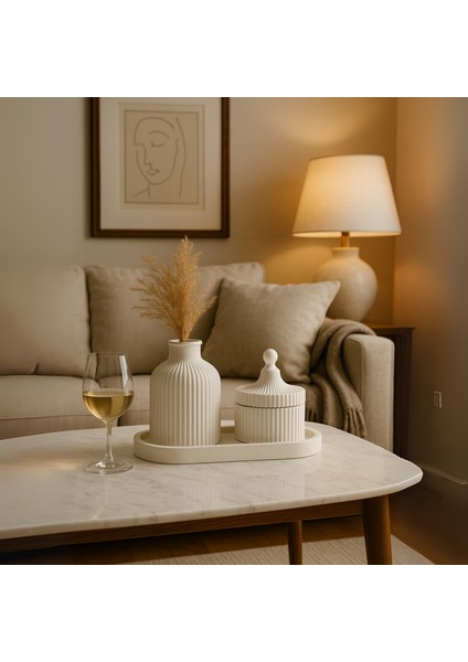 3 Parçalı Dekoratif Set – Çizgili Vazo, Kapaklı Mumluk & Oval Tepsi