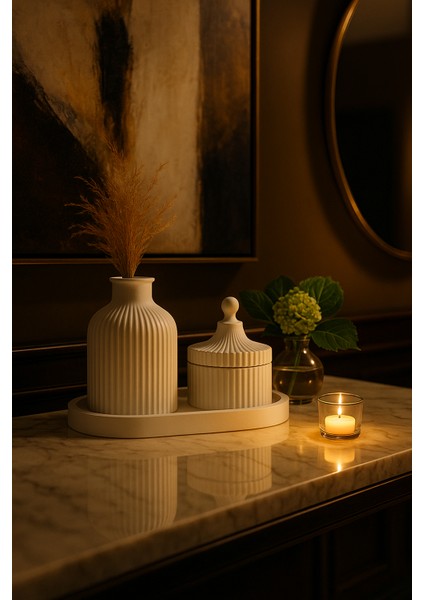 3 Parçalı Dekoratif Set – Çizgili Vazo, Kapaklı Mumluk & Oval Tepsi indirimleri