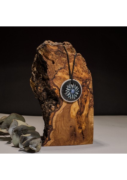 Mavi Çiçek Seramik Kolye – Stres ve Denge Kolyesi fiyatları