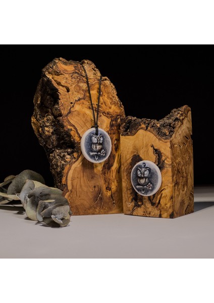 Gece Bekçisi Seramik Kolye – Stres ve Denge Kolyesi fırsatları