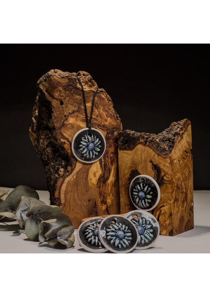 Mavi Çiçek Seramik Kolye – Stres ve Denge Kolyesi indirimleri