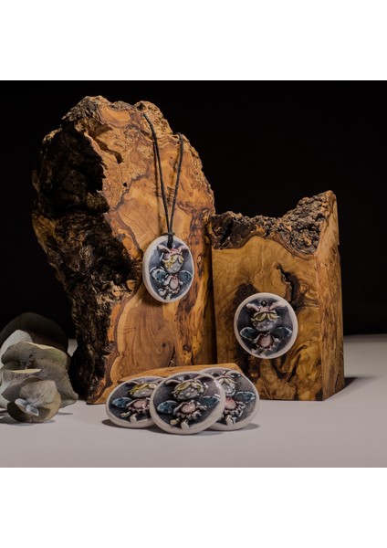 Masal Kahramanı Seramik Kolye – Stres ve Denge Kolyesi indirimleri