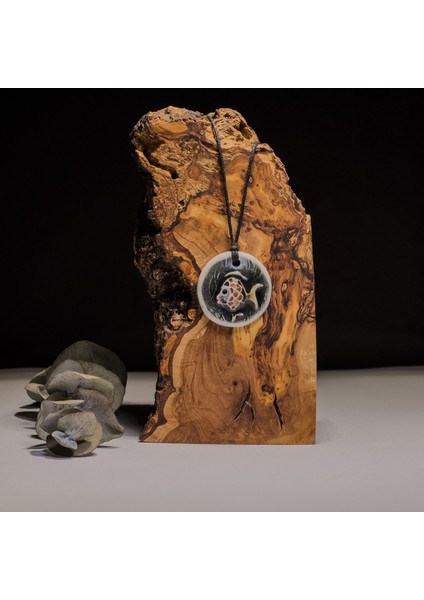 Mercan Sığınağı Seramik Kolye – Stres ve Denge Kolyesi