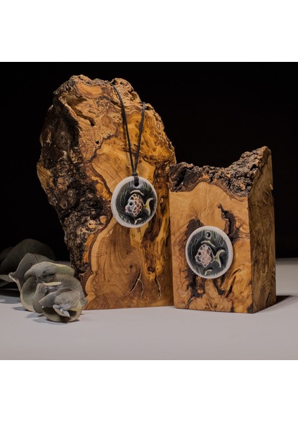 Mercan Sığınağı Seramik Kolye – Stres ve Denge Kolyesi fırsatları