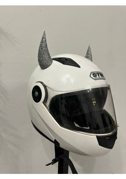 Motor & Motosiklet Gümüş Hologramlı Simli Şeytan Boynuzu Kask Dış Aksesuar fırsatları