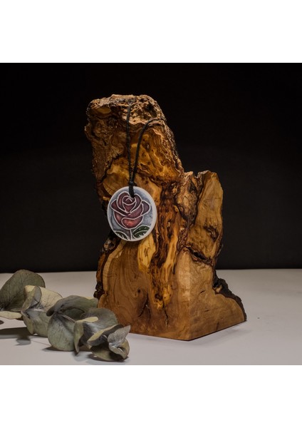 Kırmızı Gül Desenli Seramik Kolye – Stres ve Denge Kolyesi modelleri