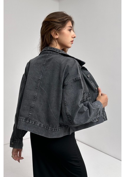 Çift Cep Beli Düğme Detaylı Denim Ceket indirimleri