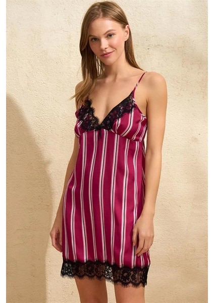 Saten Çizgili Ip Askılı Dantelli Kısa Gecelik