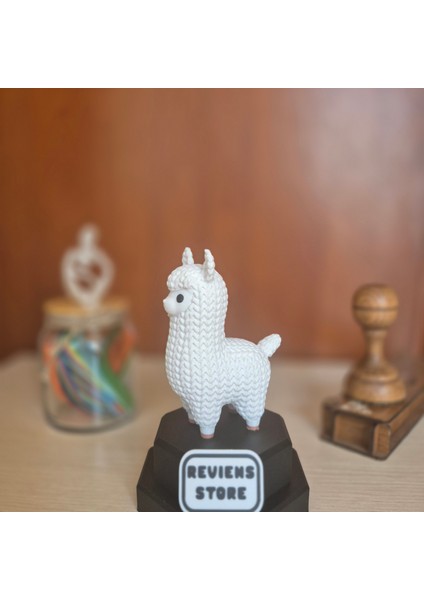 Beyaz Lama Biblo – Sevimli Dekoratif Obje, 3D Baskı Modern Tasarım, Çocuk Odası ve Masa Üstü fiyatları