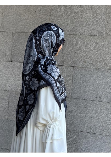 Pamuklu Flora Desen Eşarp-Siyah/gri
