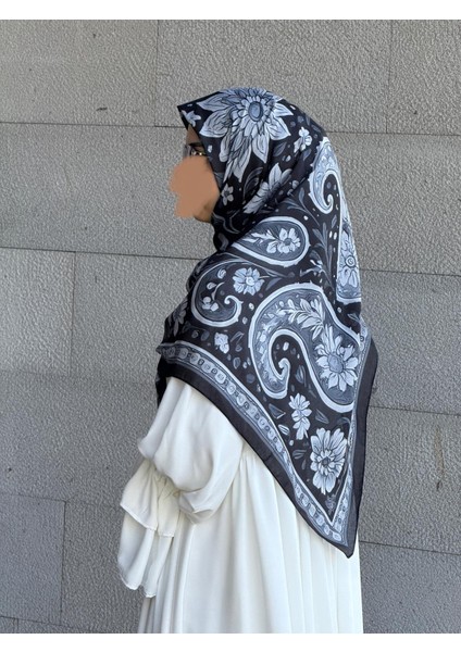 Pamuklu Flora Desen Eşarp-Siyah/gri