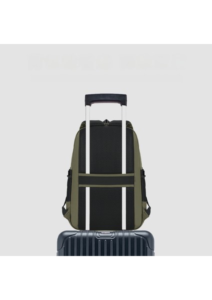 Büyük Kapasiteli Su Geçirmez Seyahat Sırt Çantası (Yurt Dışından) fırsatları