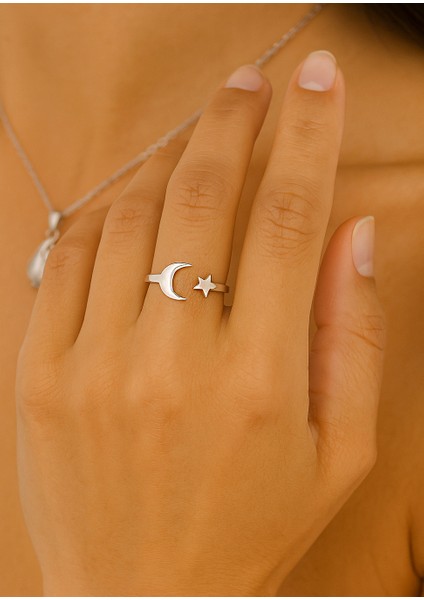 Yıldız ve Hilal Kadın Gümüş Yüzük Ayarlanabilir (11-17) fiyatları