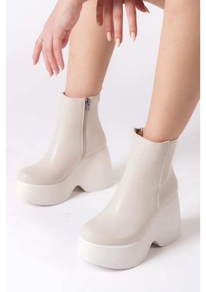 Kadın Celsi Krem Cilt Yandan Fermuarlı 9 cm Yüksek Dolgu Topuklu Mevsimlik Kadın Kısa Bot Bootie